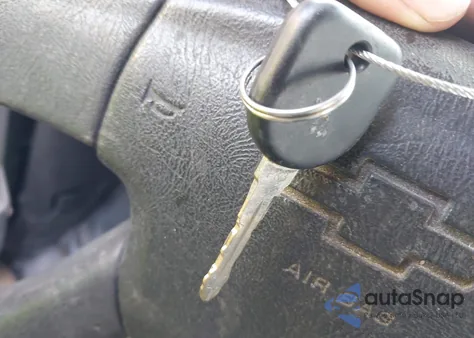 2003 Chevrolet Express z USA, uszkodzony, nr VIN 1GCEG15X431157929